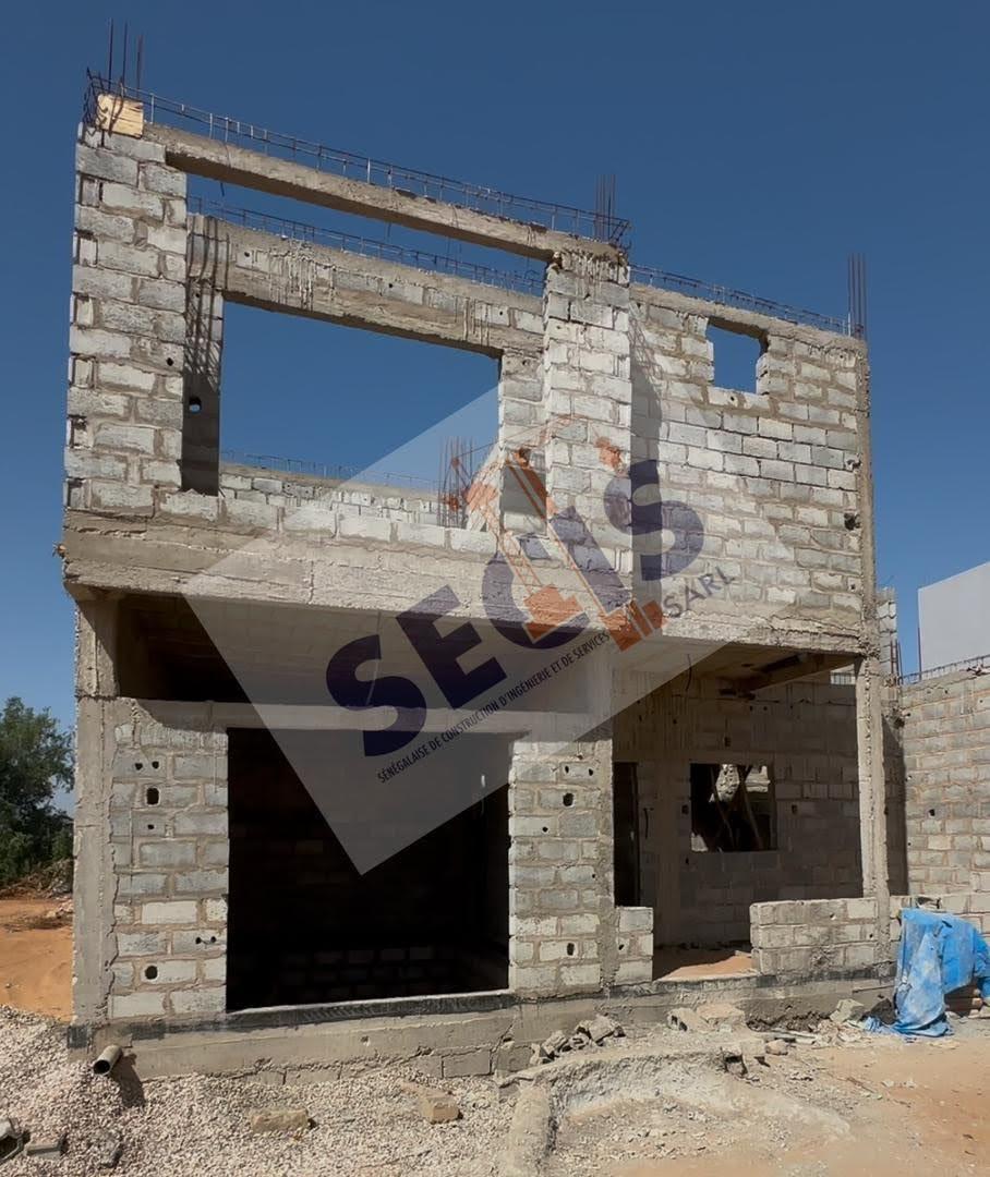Bâtiment R+1 à Ndaikhirate